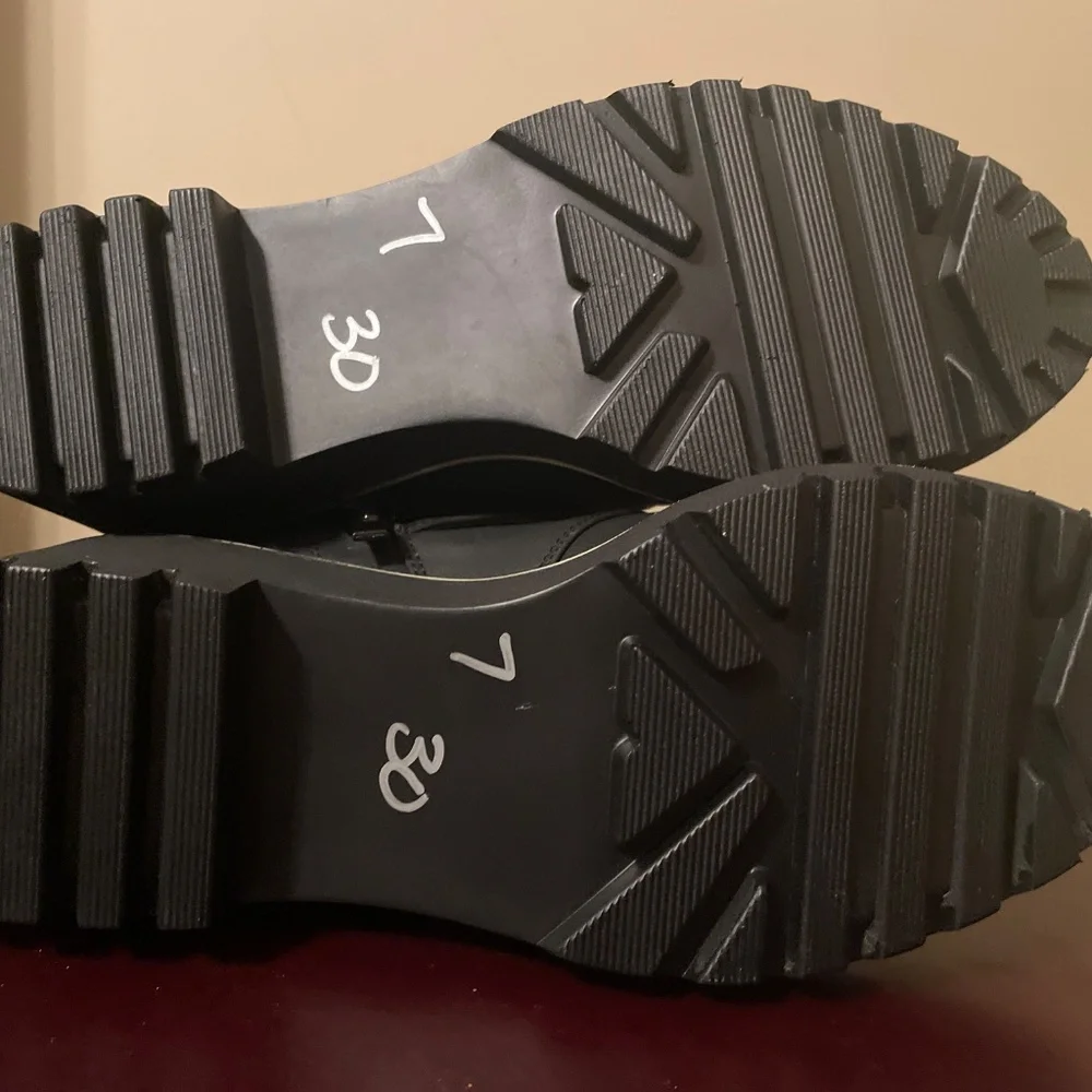 Corky Buckle Boot - Picture 5 of 5